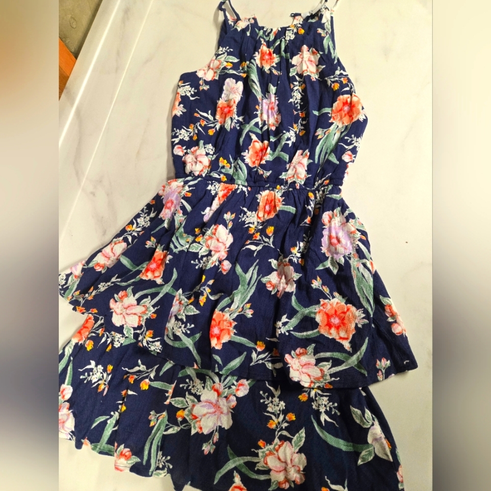 Short flowery dress